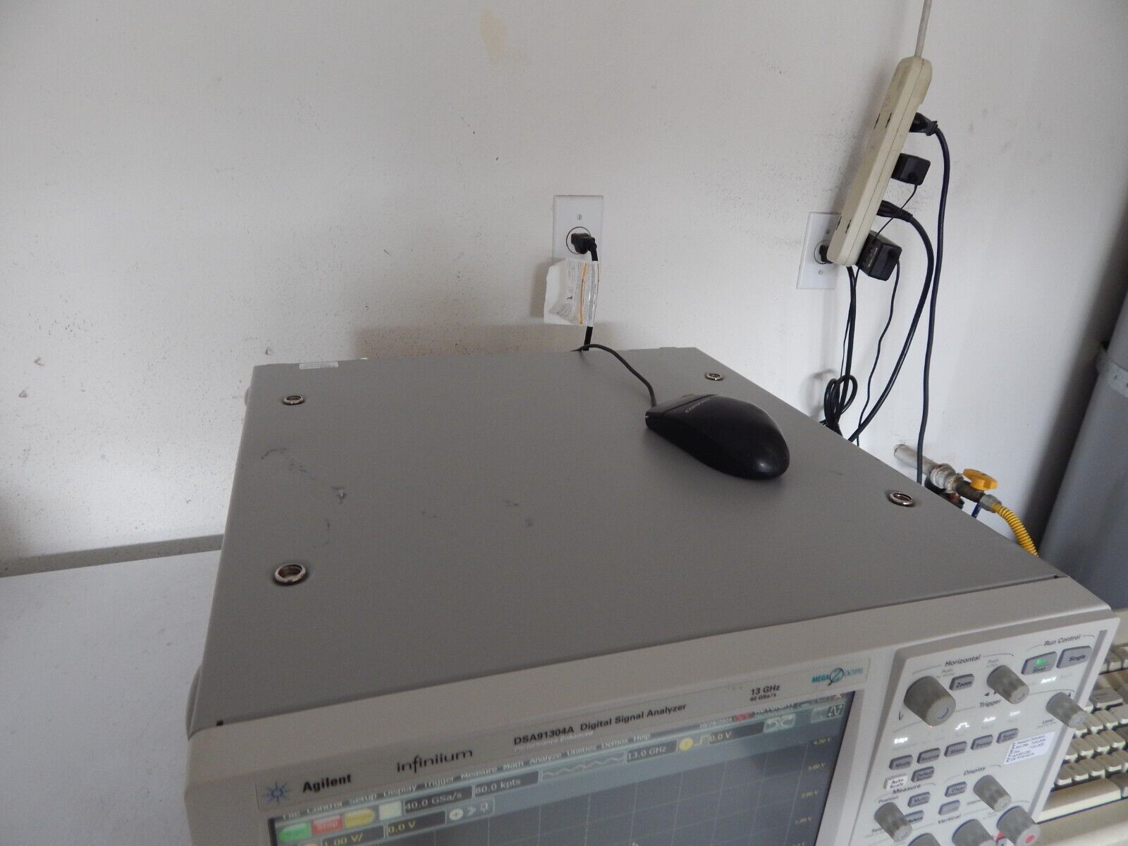 Agilent DSA91304A Oscilloscope 13Ghz 40Gs/s, 12 options, OEM cal, MY50140124 Agilent DSA91304A Oscilloscope 13Ghz 40Gs/s, 12 options, OEM cal, MY50140124